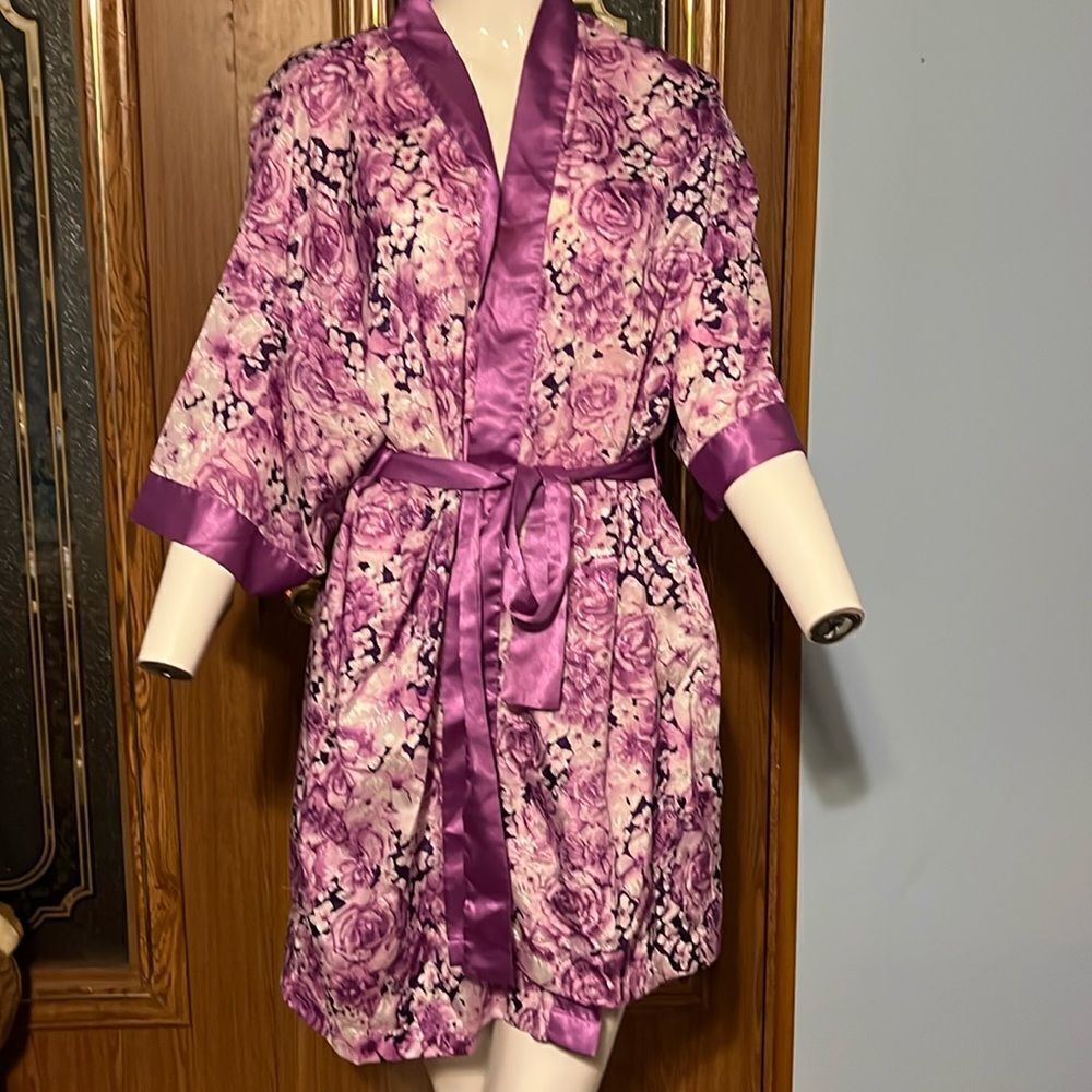 Vanity Fair Robe